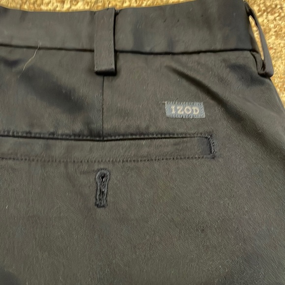 IZOD stretch golf shorts in navy - Picture 3 of 5